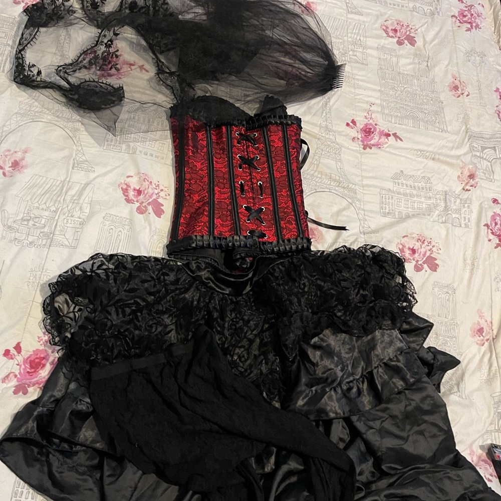 Costume